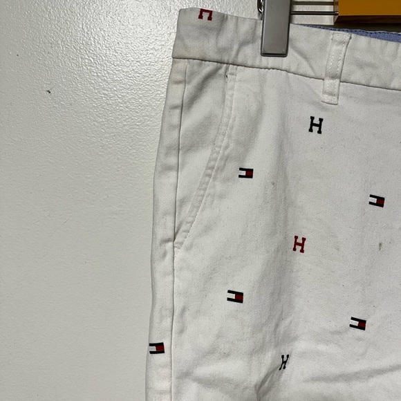 Tommy Hilfiger Men’s Embroidered Logo Shorts White Size 34 - Picture 3 of 10